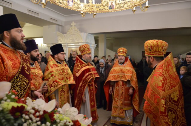 2020-02-14-liturgiya-v-den-pamyati-muchenika-trifona_15