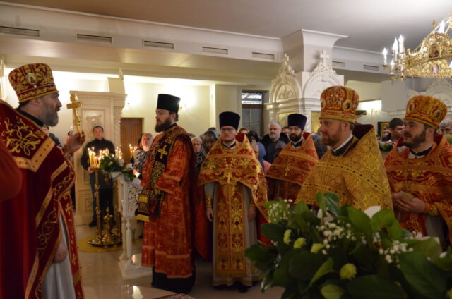 2020-02-14-liturgiya-v-den-pamyati-muchenika-trifona_17